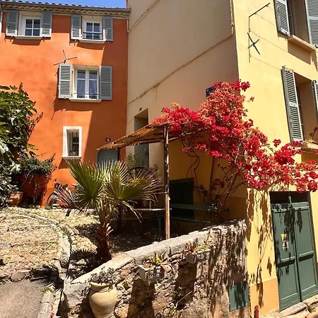 La Maison Du Repos Nyaraló Hyères